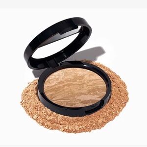 Radiant Glow Compact Powder